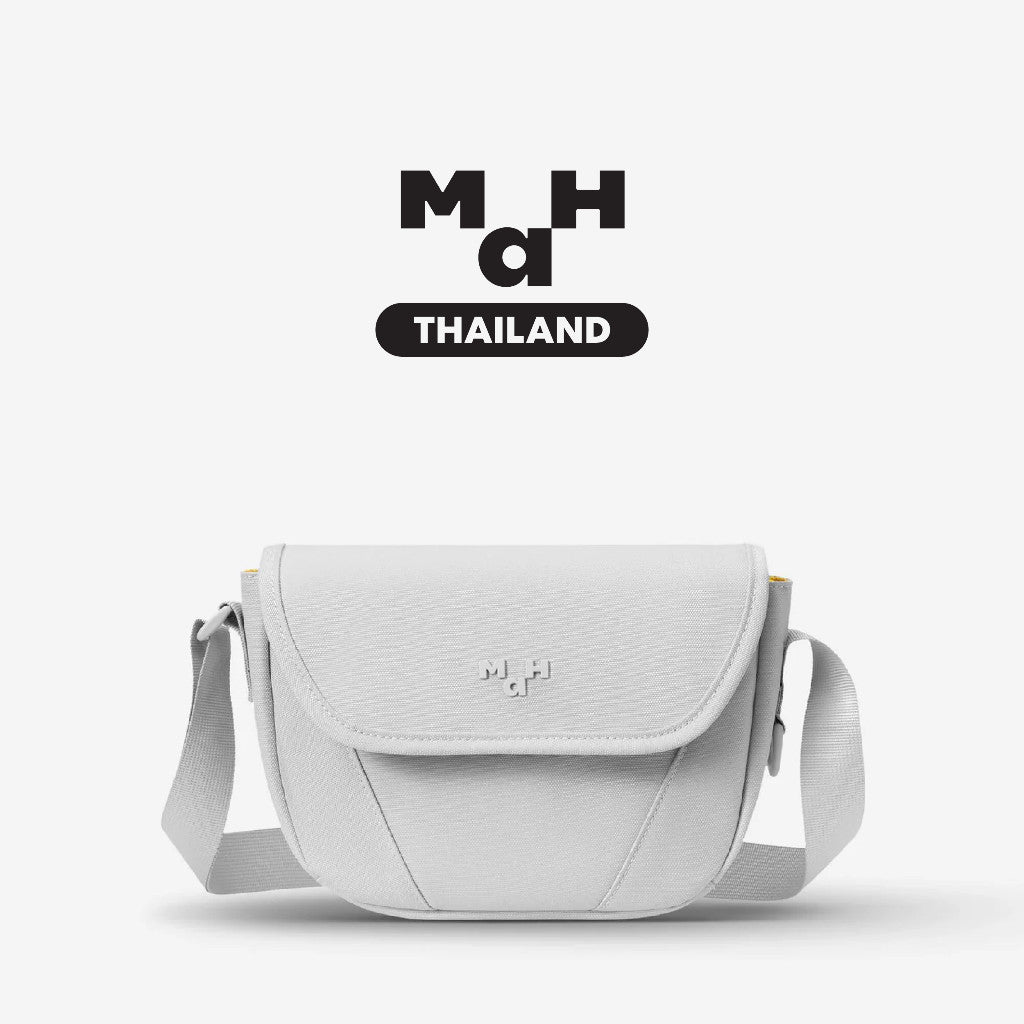 MAH Young Crossbody Shuttle กระเป๋าสะพายข้าง น้ำหนักเบา ผ้ากันน้ํา 6 นิ้ว (กระเป๋าสะพายไหล่) สีดำ