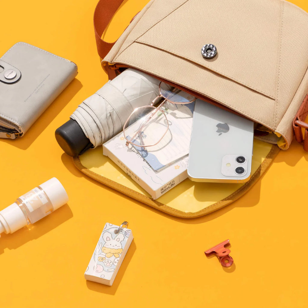 MAH Young Crossbody Shuttle กระเป๋าสะพายข้าง น้ำหนักเบา ผ้ากันน้ํา 6 นิ้ว (กระเป๋าสะพายไหล่) สีดำ