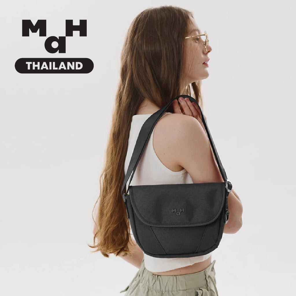 MAH Young Crossbody Shuttle กระเป๋าสะพายข้าง น้ำหนักเบา ผ้ากันน้ํา 6 นิ้ว (กระเป๋าสะพายไหล่) สีขาว